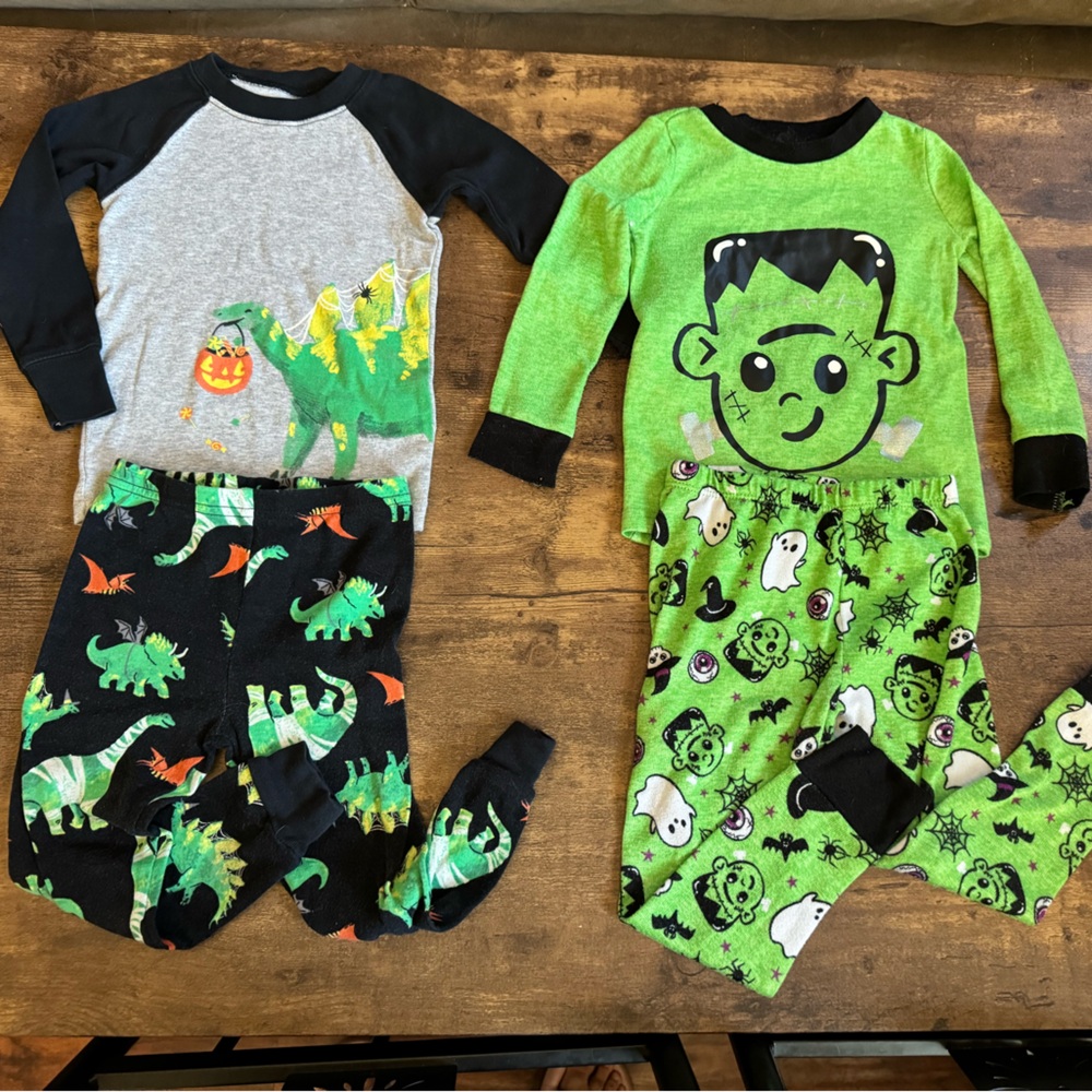 Halloween Dinosaur and Monster Kids Pajama Set 💚🧡